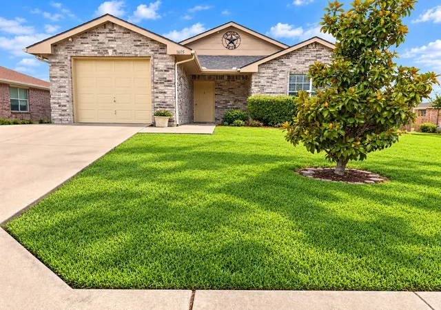 Photo 1 of Single family home for sale at 1605 Canary Is Ct, Dallas, TX 75217 | MLS# 21401149 | Listing updated on 2026-10-02