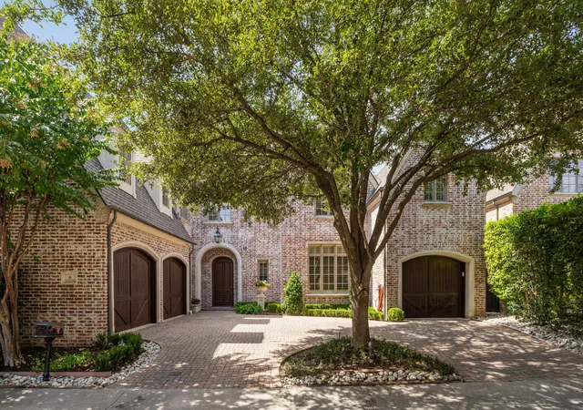 Photo 1 of Single family home for sale at 6 Blf Park, Dallas, TX 75220 | MLS# 21395097 | Listing updated on 2026-10-03