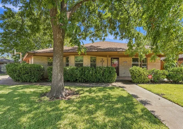 Photo 1 of Single family home for sale at 4333 Caprock Rd, Abilene, TX 79606 | MLS# 21400427 | Listing updated on 2026-10-10