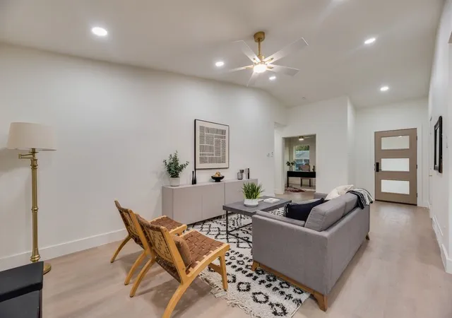 Photo 3 of Single family home for sale at 1215 Briarcove Dr, Richardson, TX 75081 | MLS# 21399281 | Listing updated on 2026-10-06