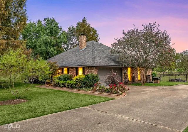 Photo 2 of Single family home for sale at 5651 Bittersweet Dr, Bossier City, LA 71112 | MLS# 21397821 | Listing updated on 2026-10-07