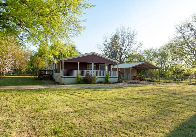 Photo 1 of Manufactured home for sale at 112 Se Front St, Leonard, TX 75452 | MLS# 21399800 | Listing updated on 2026-10-02