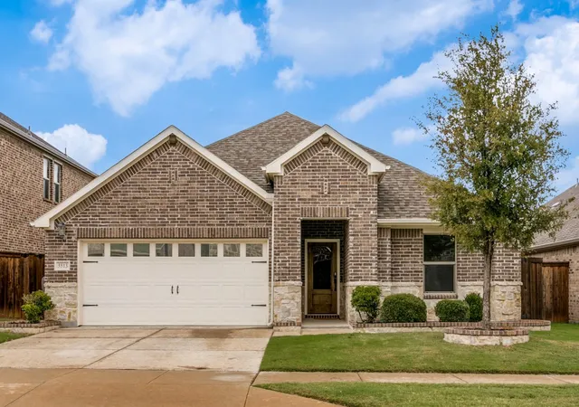 Single family home for sale at 5513 Baker Crk Rd, Fort Worth, TX 76126 | MLS# 21400827