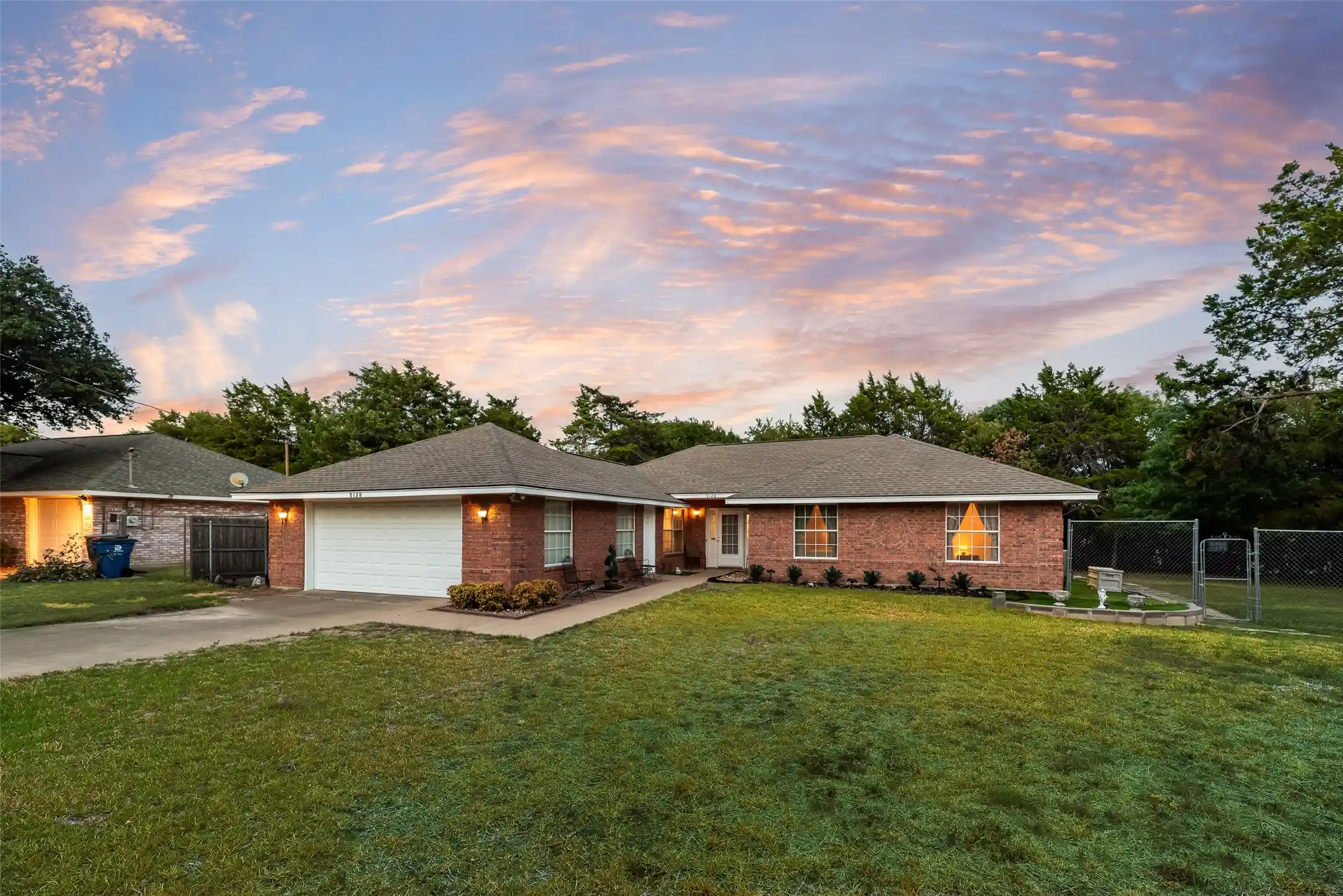 Photo 1 of Sale Pending at 5120 Cliff Hvn Dr, Dallas, TX 75236 | MLS# 21398140 | Listing updated on 2026-10-26