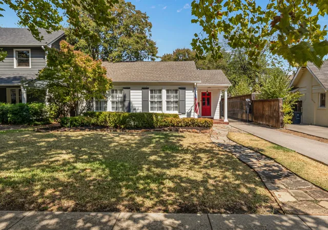 Photo 1 of Single family home for sale at 4058 Modlin Ave, Fort Worth, TX 76107 | MLS# 21398980 | Listing updated on 2026-10-02