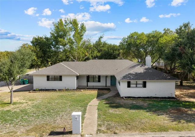 Photo 1 of Single family home for sale at 125 E Dawn Dr, Waco, TX 76706 | MLS# 21398150 | Listing updated on 2026-10-02