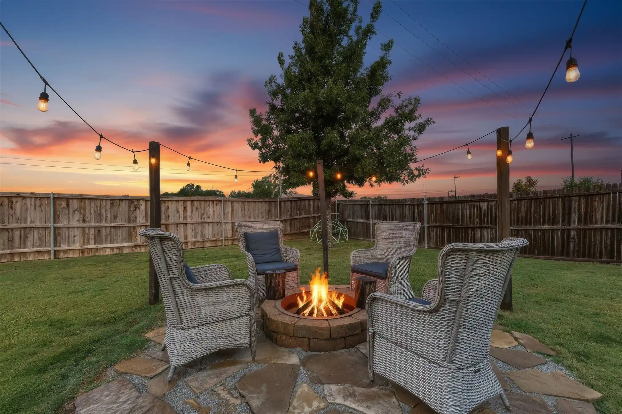 Photo 1 of Single family home for sale at 573 Providence Pl, Lavon, TX 75166 | MLS# 21395054 | Listing updated on 2026-10-27