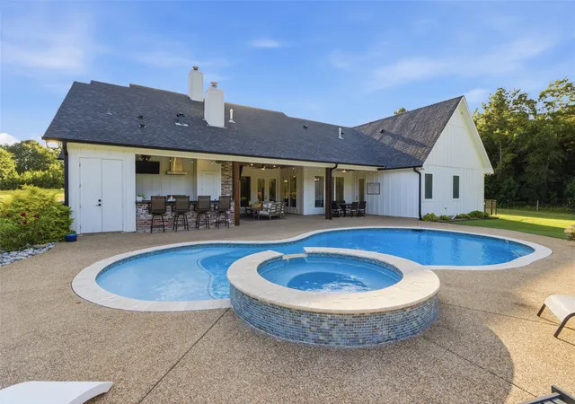 Photo 3 of Single family home for sale at 317 Private Rd 4351, Gilmer, TX 75644 | MLS# 21401161 | Listing updated on 2026-10-02