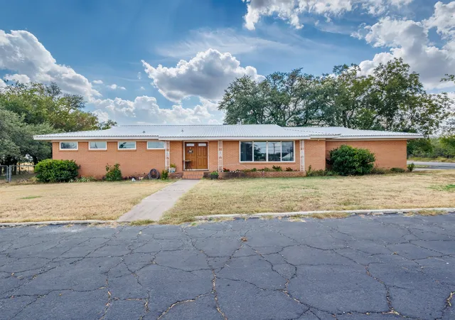 Photo 1 of Single family home for sale at 601 Garmon Dr, Early, TX 76802 | MLS# 21401233 | Listing updated on 2026-10-10