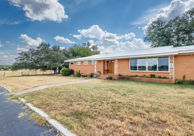 Photo 3 of Single family home for sale at 601 Garmon Dr, Early, TX 76802 | MLS# 21401233 | Listing updated on 2026-10-10