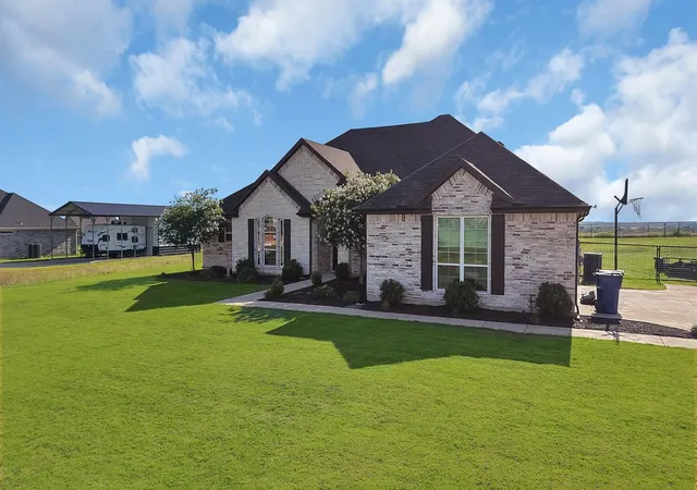 Photo 2 of Single family home for sale at 259 Durning Rd, Van Alstyne, TX 75495 | MLS# 21400953 | Listing updated on 2026-10-10