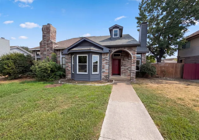 Photo 1 of Single family home for sale at 832 Brockden Dr, Mesquite, TX 75149 | MLS# 21401334 | Listing updated on 2026-10-11