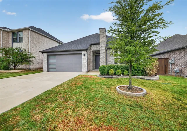 Photo 3 of Single family home for sale at 10645 Enchanted Rock Way, Fort Worth, TX 76126 | MLS# 21400894 | Listing updated on 2026-10-04