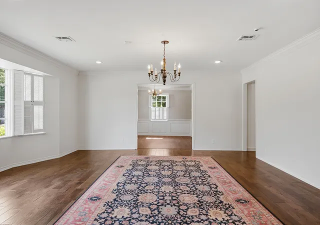 Photo 3 of Single family home for sale at 2725 Pecan Dr, Tyler, TX 75701 | MLS# 21400778 | Listing updated on 2026-10-02