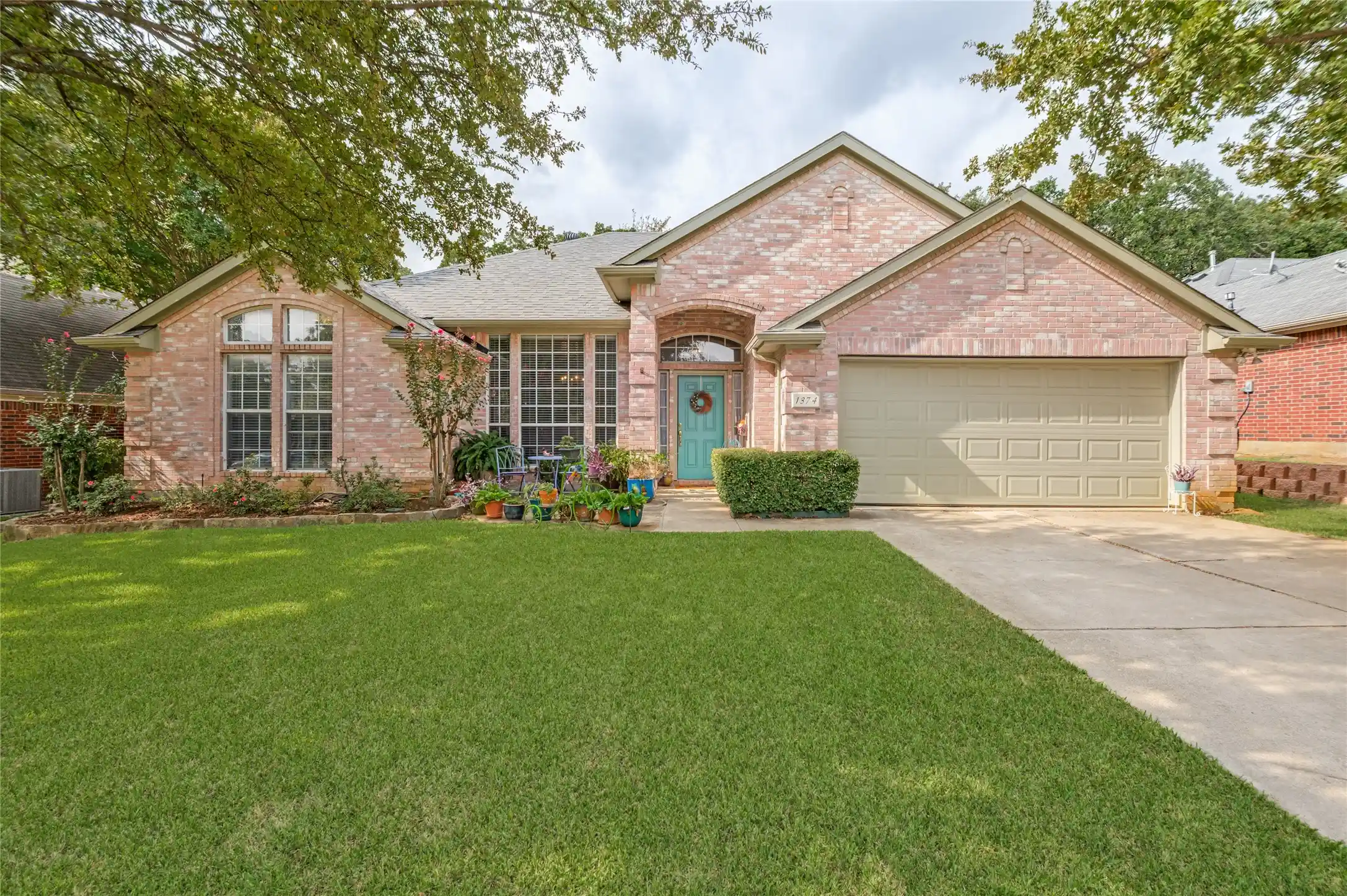 Photo 1 of Single family home for sale at 1374 Forest Crk Dr, Lewisville, TX 75067 | MLS# 21398049 | Listing updated on 2026-10-24