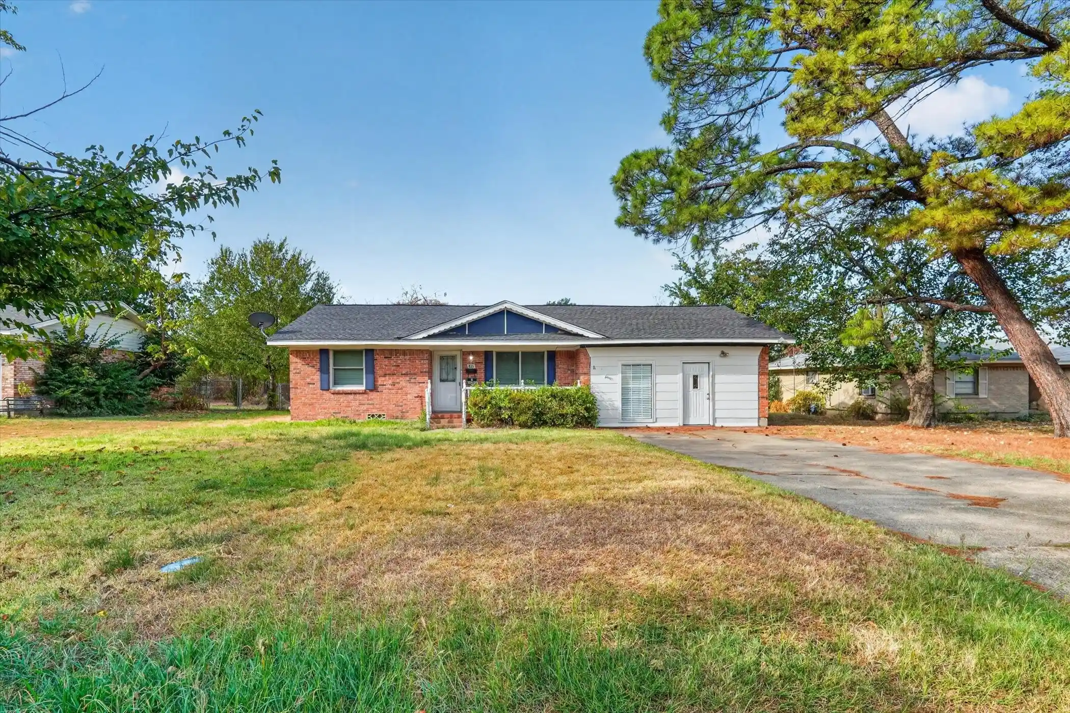 Photo 1 of Single family home for sale at 821 Circle Dr, Terrell, TX 75160 | MLS# 21399916 | Listing updated on 2026-10-29