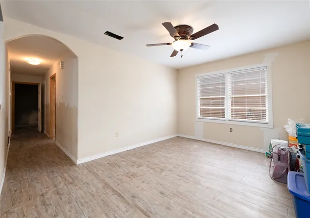 Photo 4 of Single family home for sale at 2001 Westview Dr, Abilene, TX 79603 | MLS# 21387922 | Listing updated on 2026-10-05