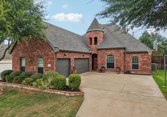 Photo 1 of Single family home for sale at 3910 Durham Dr, Rockwall, TX 75087 | MLS# 21388744 | Listing updated on 2026-10-07