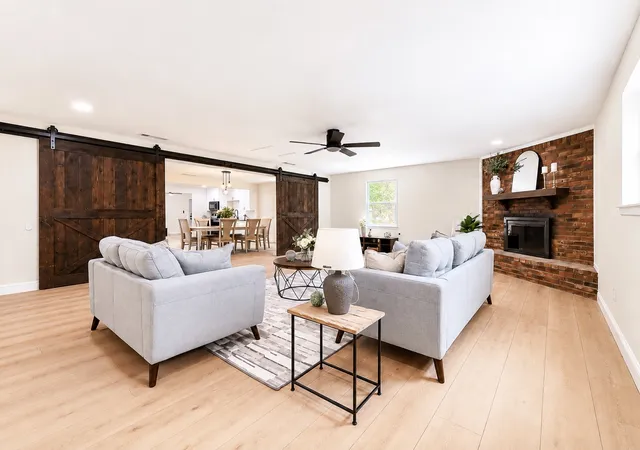 Photo 4 of Single family home for sale at 209 W Southern Ave, Saginaw, TX 76179 | MLS# 21401438 | Listing updated on 2026-10-02