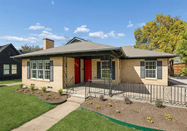 Photo 2 of Single family home for sale at 3335 Burlingdell Ave, Dallas, TX 75211 | MLS# 21401448 | Listing updated on 2026-10-02
