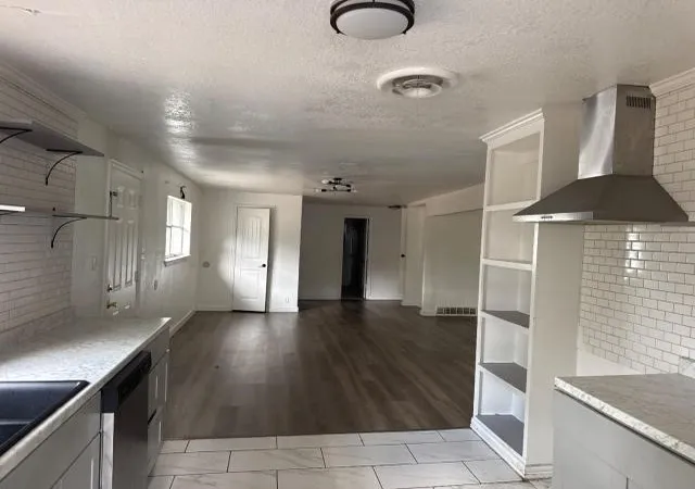 Photo 2 of Single family home for sale at 5232 Cockrell Ave, Fort Worth, TX 76133 | MLS# 21401496 | Listing updated on 2026-10-03