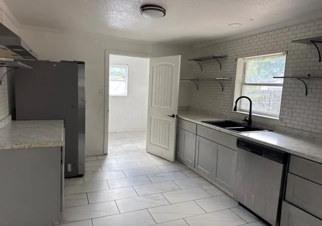 Photo 3 of Single family home for sale at 5232 Cockrell Ave, Fort Worth, TX 76133 | MLS# 21401496 | Listing updated on 2026-10-03