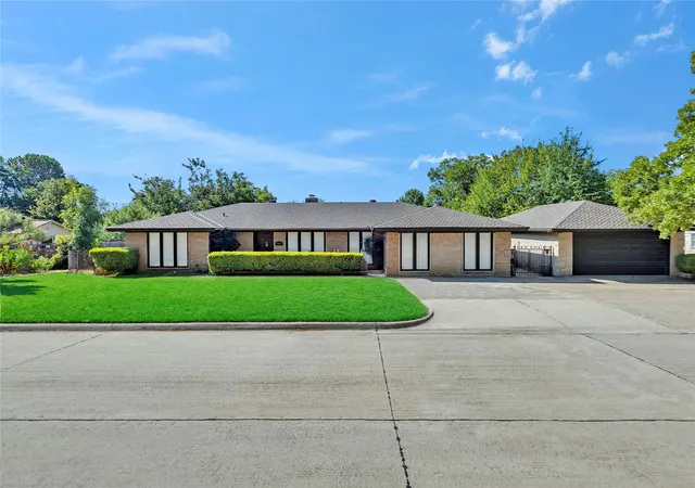 Photo 1 of Single family home for sale at 515 Hillside Rd, Colleyville, TX 76034 | MLS# 21395476 | Listing updated on 2026-10-02