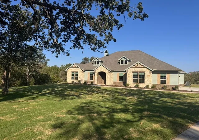 Photo 1 of Single family home for sale at 193 Oak Grv Way, Springtown, TX 76082 | MLS# 21401518 | Listing updated on 2026-10-10