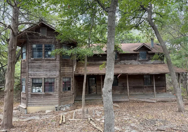 Photo 1 of Single family home for sale at 129 Old Ida Rd, Sherman, TX 75090 | MLS# 21401147 | Listing updated on 2026-10-02