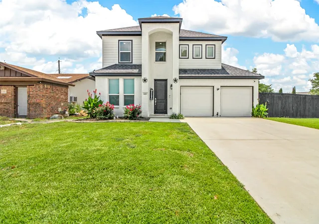Photo 1 of Single family home for sale at 610 Parker Cir, Garland, TX 75040 | MLS# 21396549 | Listing updated on 2026-10-02