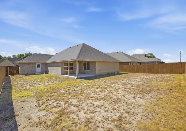 Photo 3 of Single family home for sale at 145 Trevor Ln, Greenville, TX 75402 | MLS# 21401555 | Listing updated on 2026-10-09