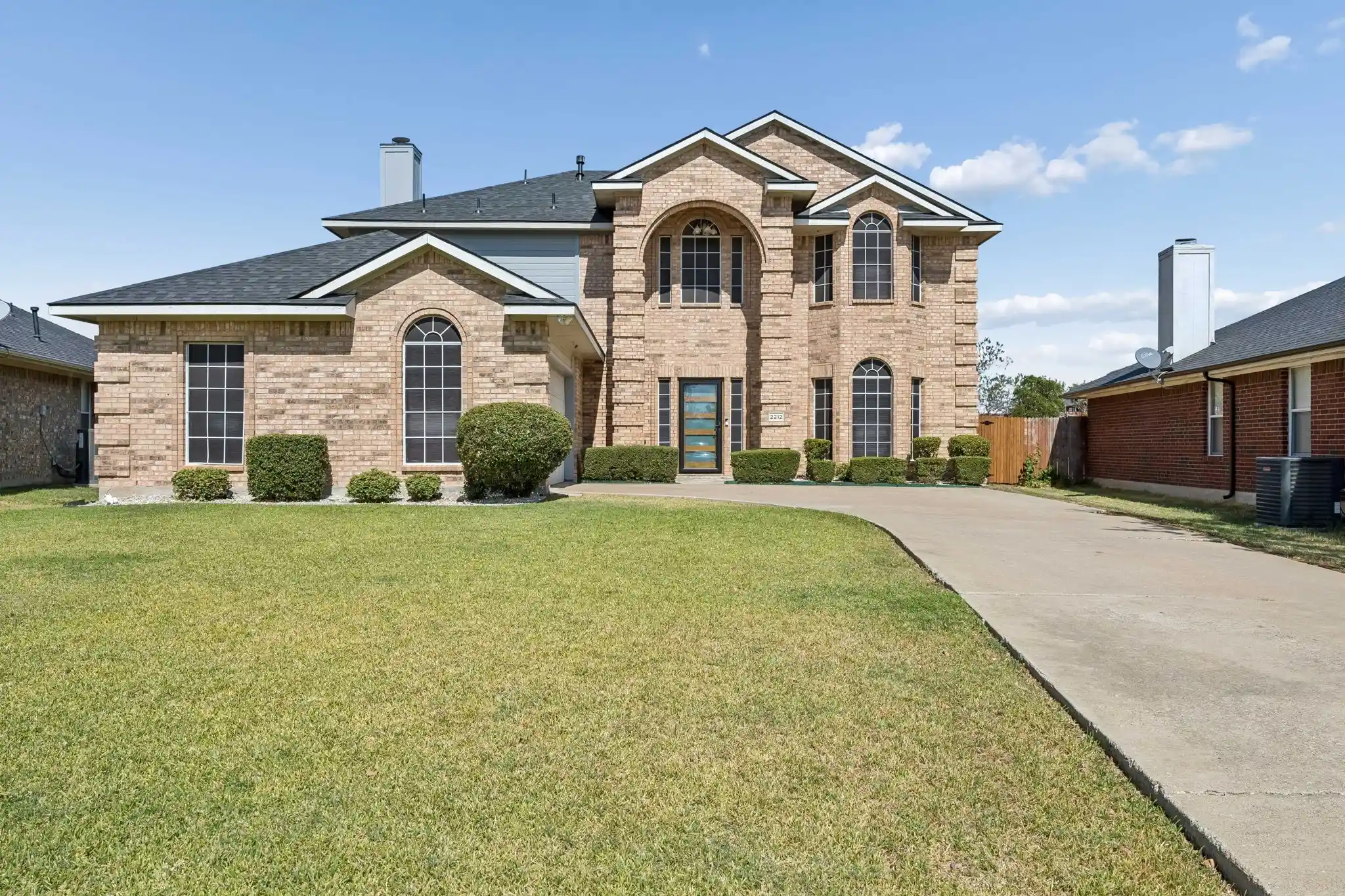 Photo 1 of Single family home for sale at 2212 San Simeon Dr, Mesquite, TX 75181 | MLS# 21401365 | Listing updated on 2026-10-29
