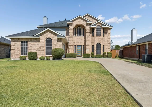 Single family home for sale at 2212 San Simeon Dr, Mesquite, TX 75181 | MLS# 21401365
