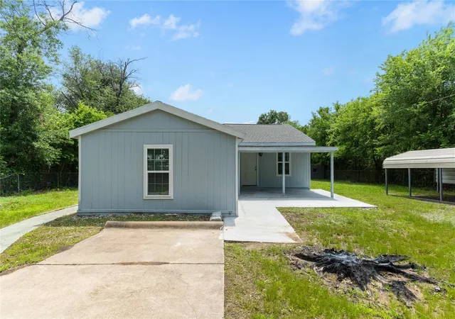 Photo 1 of Manufactured home for sale at 9573 Silvey, Quinlan, TX 75474 | MLS# 21401596 | Listing updated on 2026-10-02