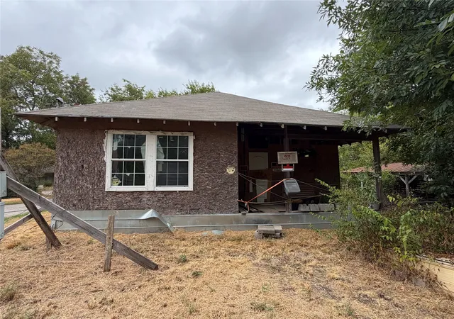 Photo 1 of Single family home for sale at 405 Charter St, Whitesboro, TX 76273 | MLS# 21401416 | Listing updated on 2026-10-02
