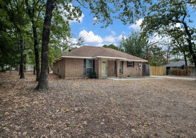 Photo 14 of Single family home for sale at 210 Surveyors Rd, Krugerville, TX 76227 | MLS# 21374619 | Listing updated on 2026-10-02