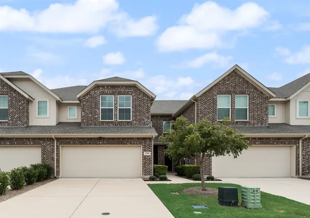 Photo 1 of Single family home for sale at 1319 Hl Country Pl, Celina, TX 75009 | MLS# 21391936 | Listing updated on 2026-10-02