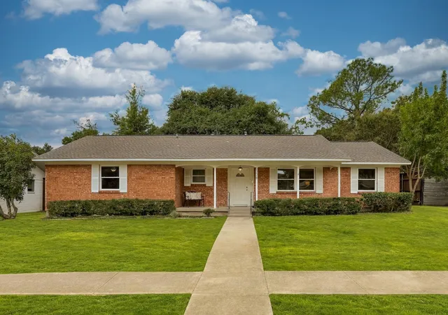 Photo 1 of Single family home for sale at 6336 E University Blvd, Dallas, TX 75214 | MLS# 21370788 | Listing updated on 2026-10-04
