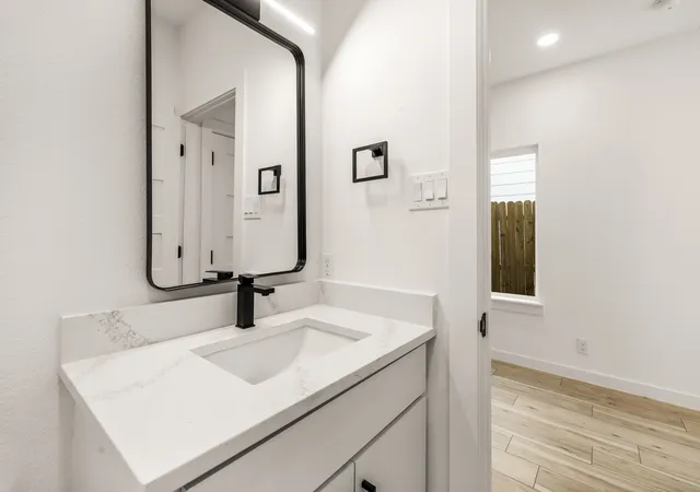 Photo 4 of Single family home for sale at 2230 Hooper St, Dallas, TX 75215 | MLS# 21401679 | Listing updated on 2026-10-05