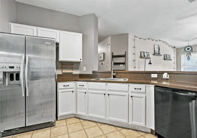 Photo 4 of Single family home for sale at 1709 White Mountain Way, Princeton, TX 75407 | MLS# 21397447 | Listing updated on 2026-10-02