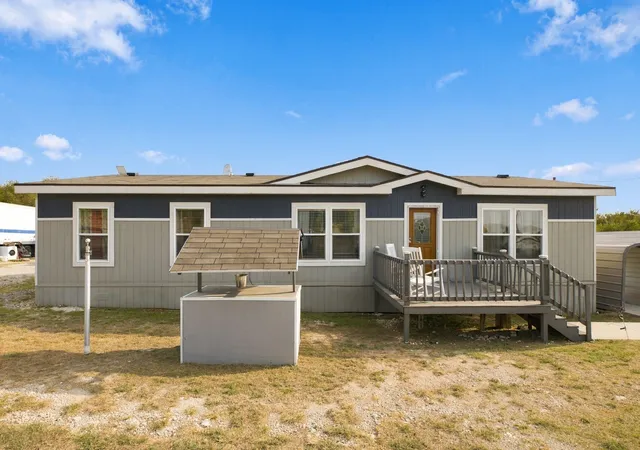 Photo 3 of Manufactured home for sale at 167 Denton Hts Ln, Weatherford, TX 76085 | MLS# 21400337 | Listing updated on 2026-10-02