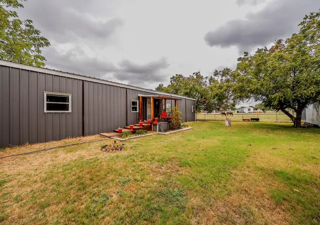 Photo 3 of Sale Pending at 87 Ledbetter Dr, Mineral Wells, TX 76067 | MLS# 21397896 | Listing updated on 2026-10-06