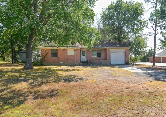 Single family home for sale at 405 Fm 816, Wolfe City, TX 75496 | MLS# 21398260