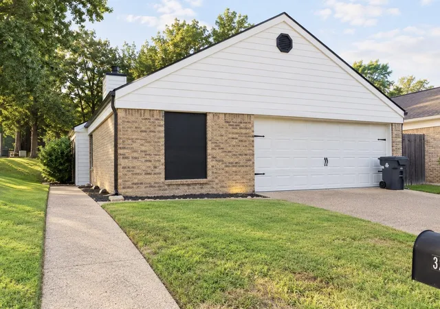 Photo 2 of Single family home for sale at 3229 Brannon Dr, Waco, TX 76710 | MLS# 21401724 | Listing updated on 2026-10-02