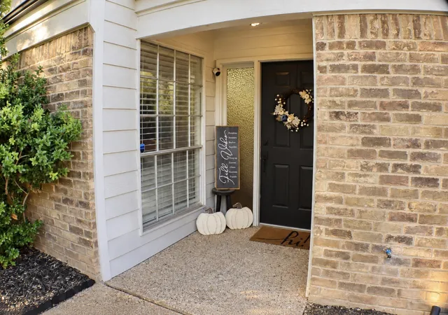 Photo 3 of Single family home for sale at 3229 Brannon Dr, Waco, TX 76710 | MLS# 21401724 | Listing updated on 2026-10-02