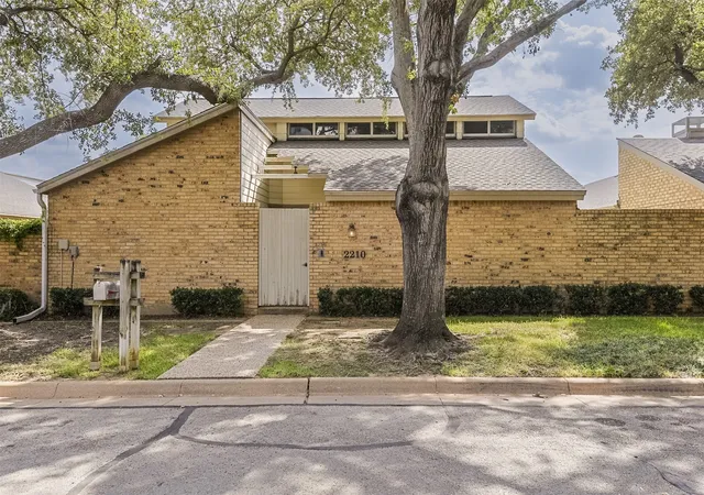 Single family home for sale at 2210 Winter Sunday Way, Arlington, TX 76012 | MLS# 21395645