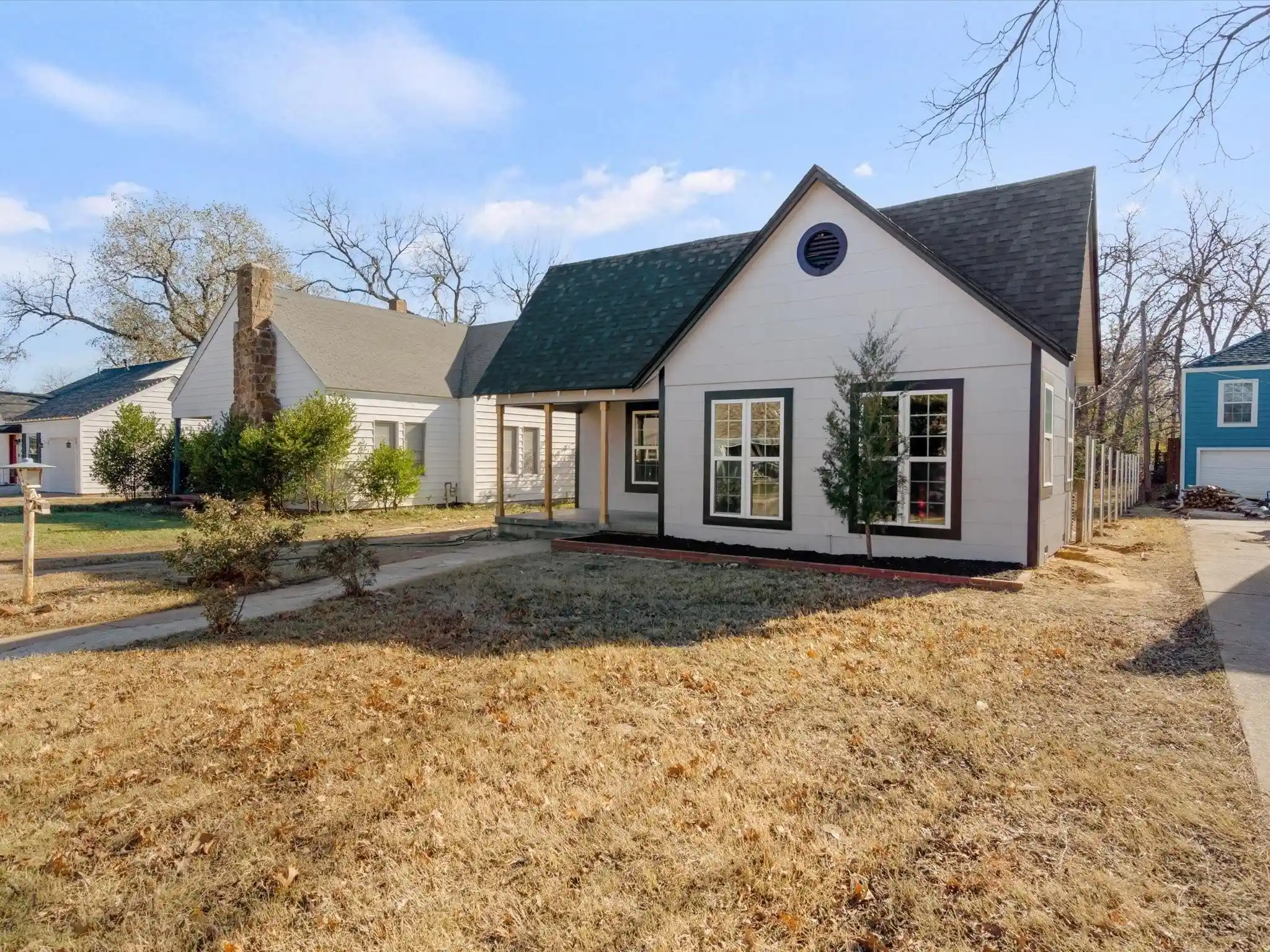 Photo 1 of Single family home for sale at 2736 Marigold Ave, Fort Worth, TX 76111 | MLS# 21401802 | Listing updated on 2026-10-24