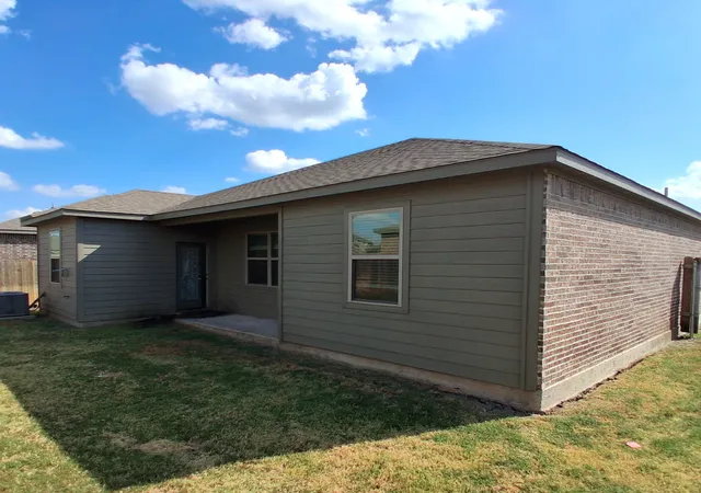 Photo 4 of Single family home for sale at 1432 Park Trails Blvd, Princeton, TX 75407 | MLS# 21397641 | Listing updated on 2026-10-03