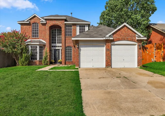 Single family home for sale at 4323 Briar Hl Dr, Grand Prairie, TX 75052 | MLS# 21399930