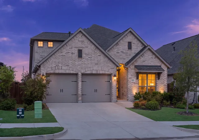 Photo 2 of Single family home for sale at 3033 Elmwood St, Rockwall, TX 75087 | MLS# 21395389 | Listing updated on 2026-10-10